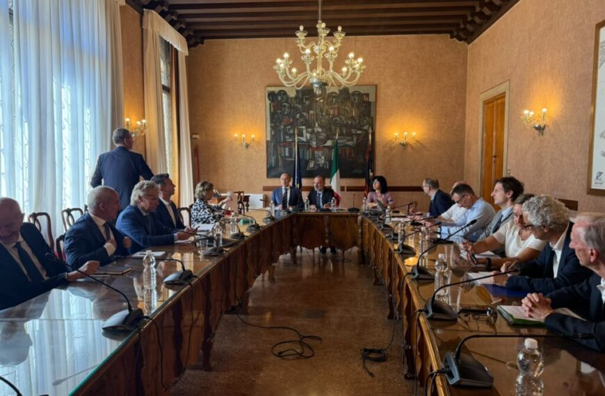 Regione Veneto. Credito alle imprese: Bitonci convoca il Tavolo Banche Venete